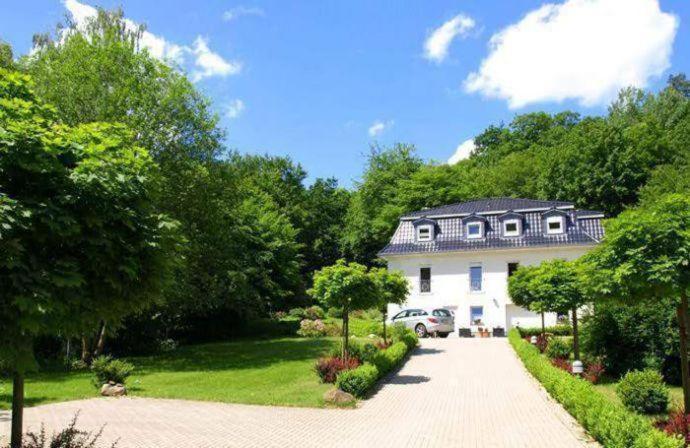 Weisses-Haus-Am-Kurpark-Fewo-Waldblick Quedlinburg Eksteriør bilde